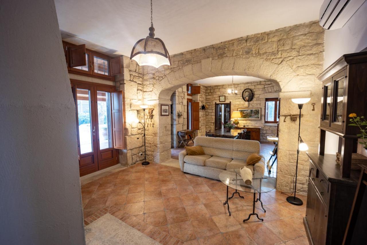 Casale Della Contea Guest House Модика Екстериор снимка