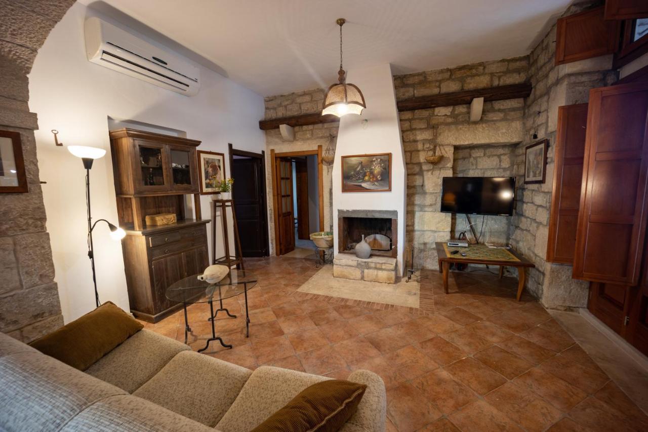 Casale Della Contea Guest House Модика Екстериор снимка