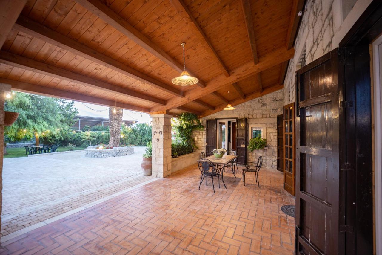 Casale Della Contea Guest House Модика Екстериор снимка