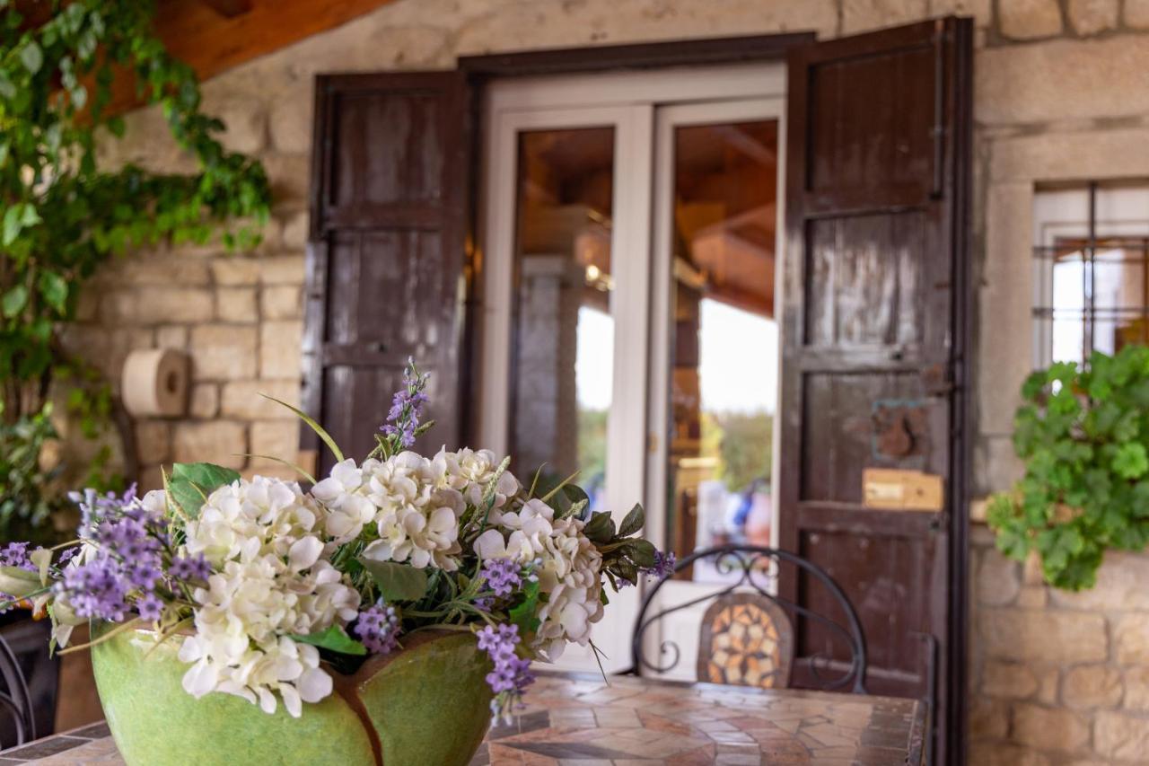 Casale Della Contea Guest House Модика Екстериор снимка