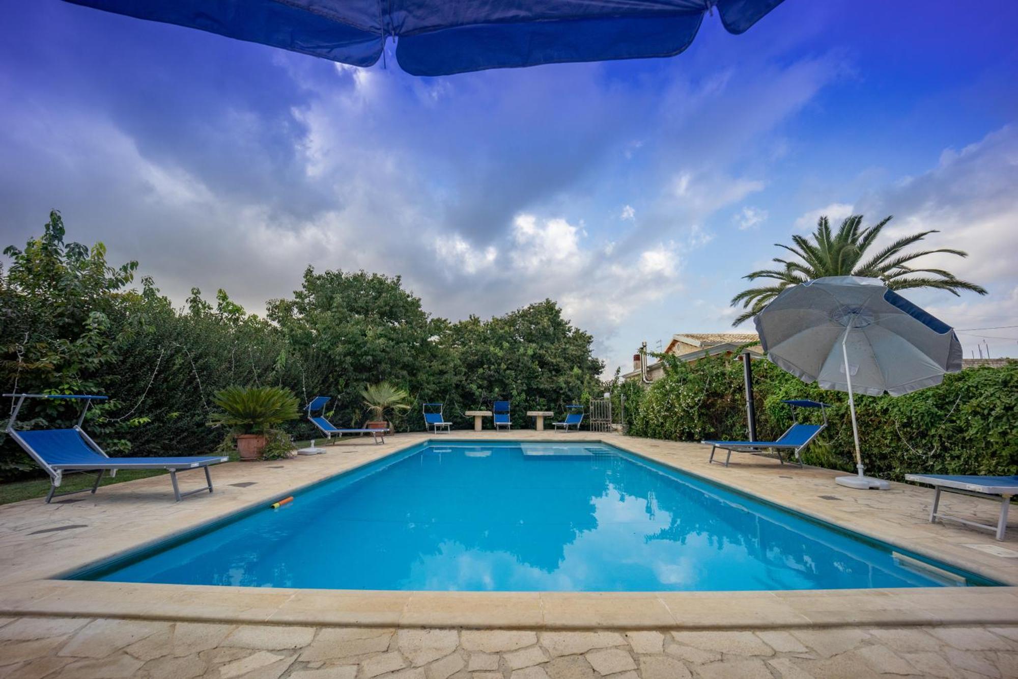Casale Della Contea Guest House Модика Екстериор снимка