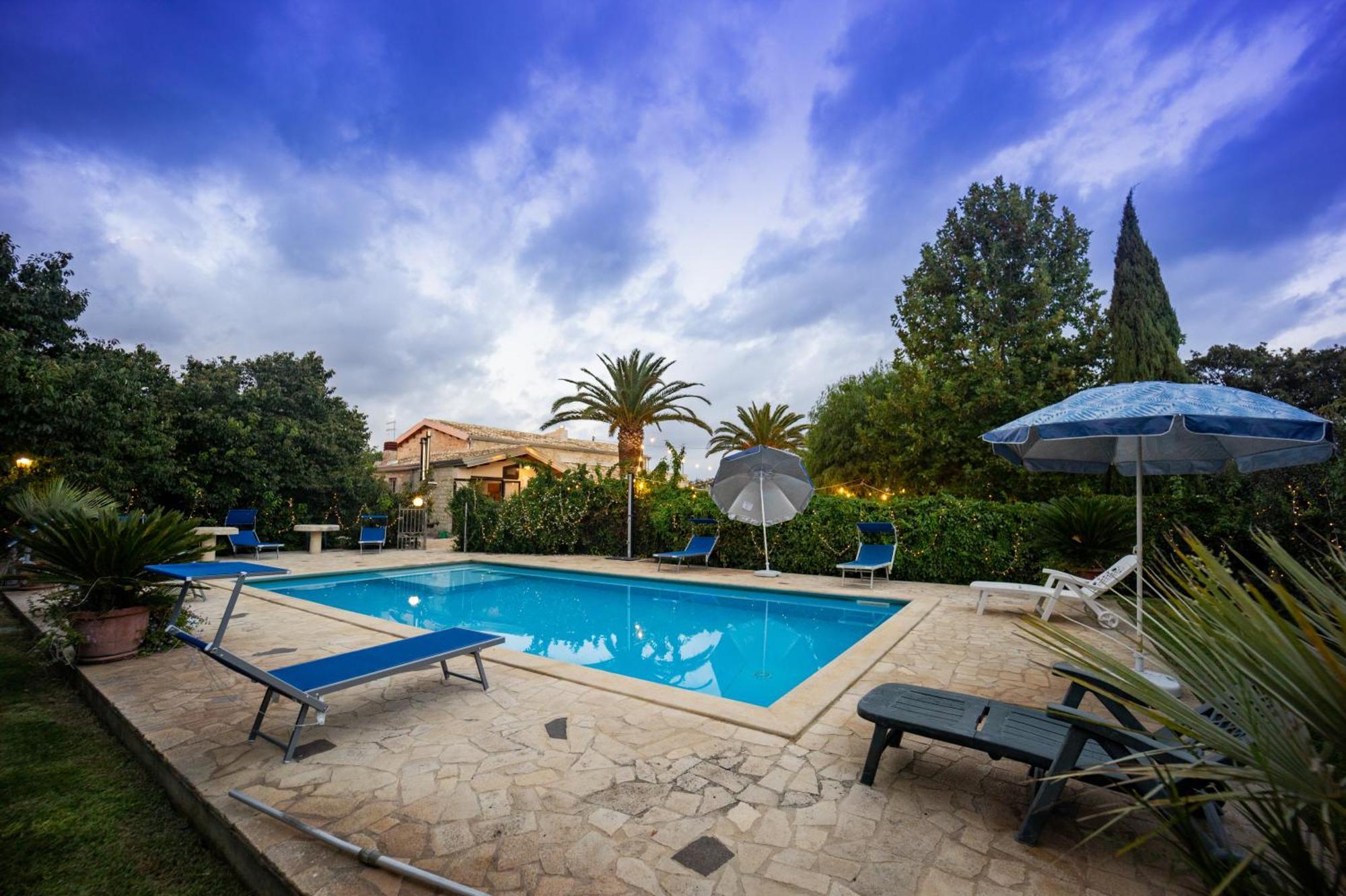 Casale Della Contea Guest House Модика Екстериор снимка