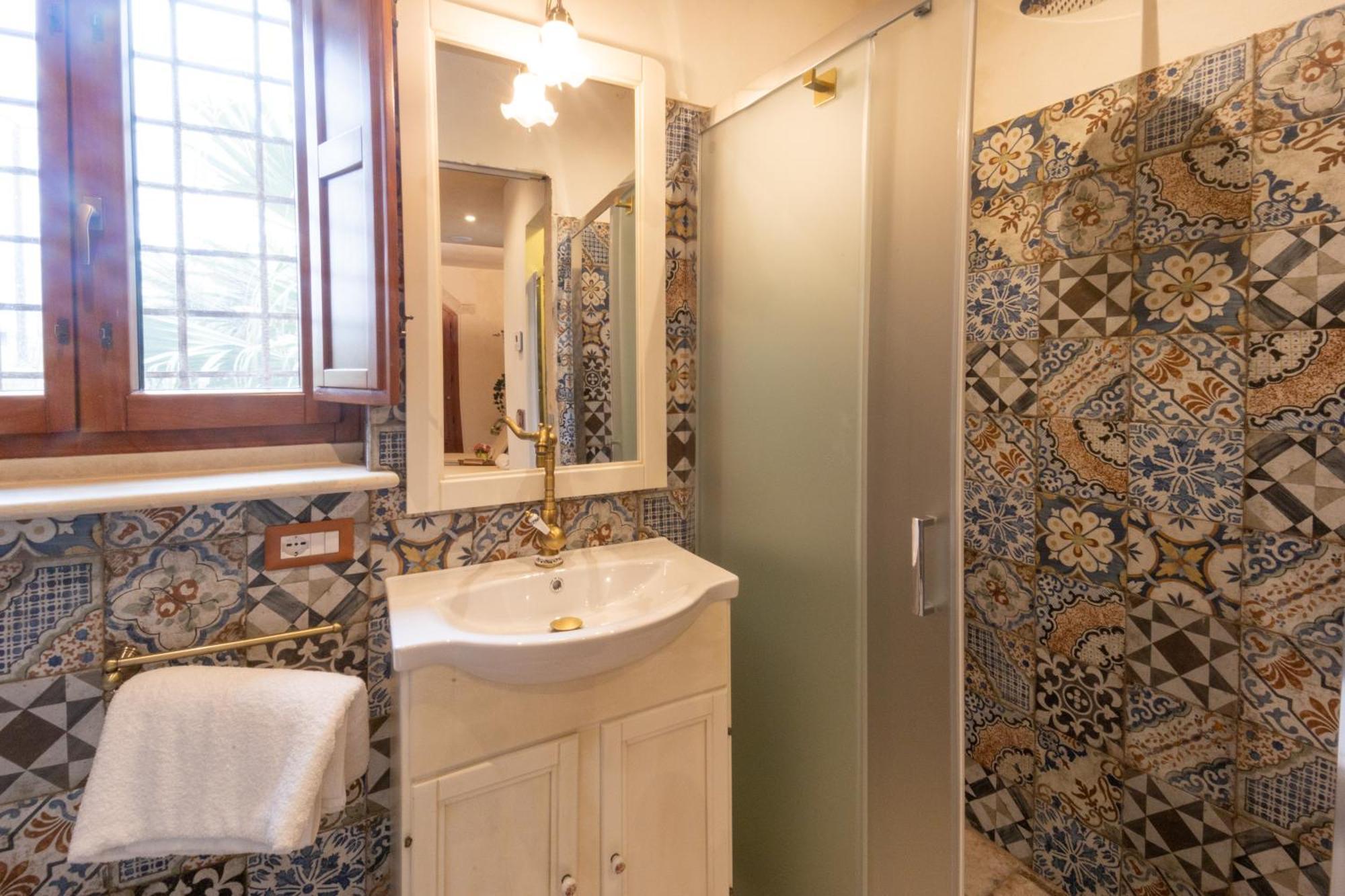 Casale Della Contea Guest House Модика Екстериор снимка